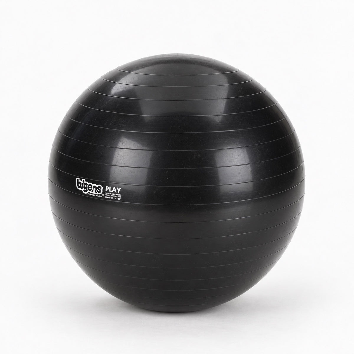 The Play Ball, 40 in (102 cm), black, three-quarter view